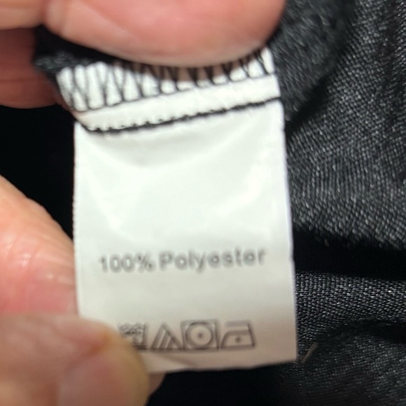 Shein Curve 2X corduroy black button front shirt or jacket. 32”L 29” p/p - Picture 8 of 8